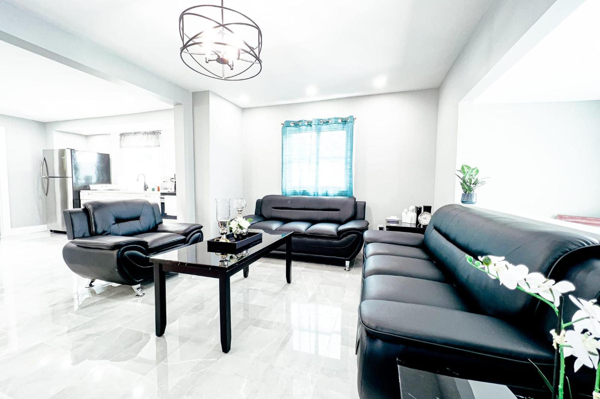 2 Homes, 1 Stay-7Br Niagara Falls Compound מראה חיצוני תמונה