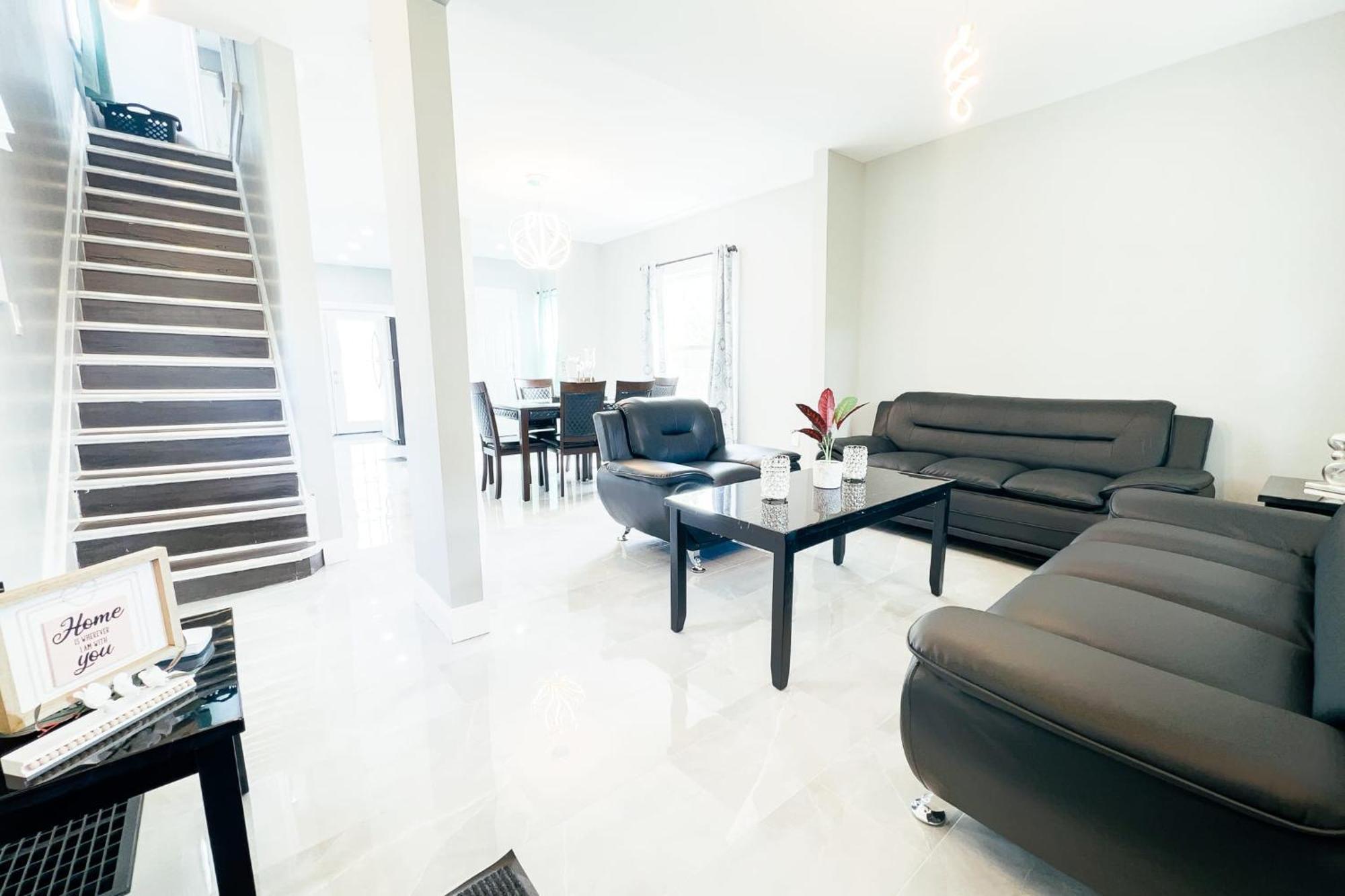 2 Homes, 1 Stay-7Br Niagara Falls Compound מראה חיצוני תמונה